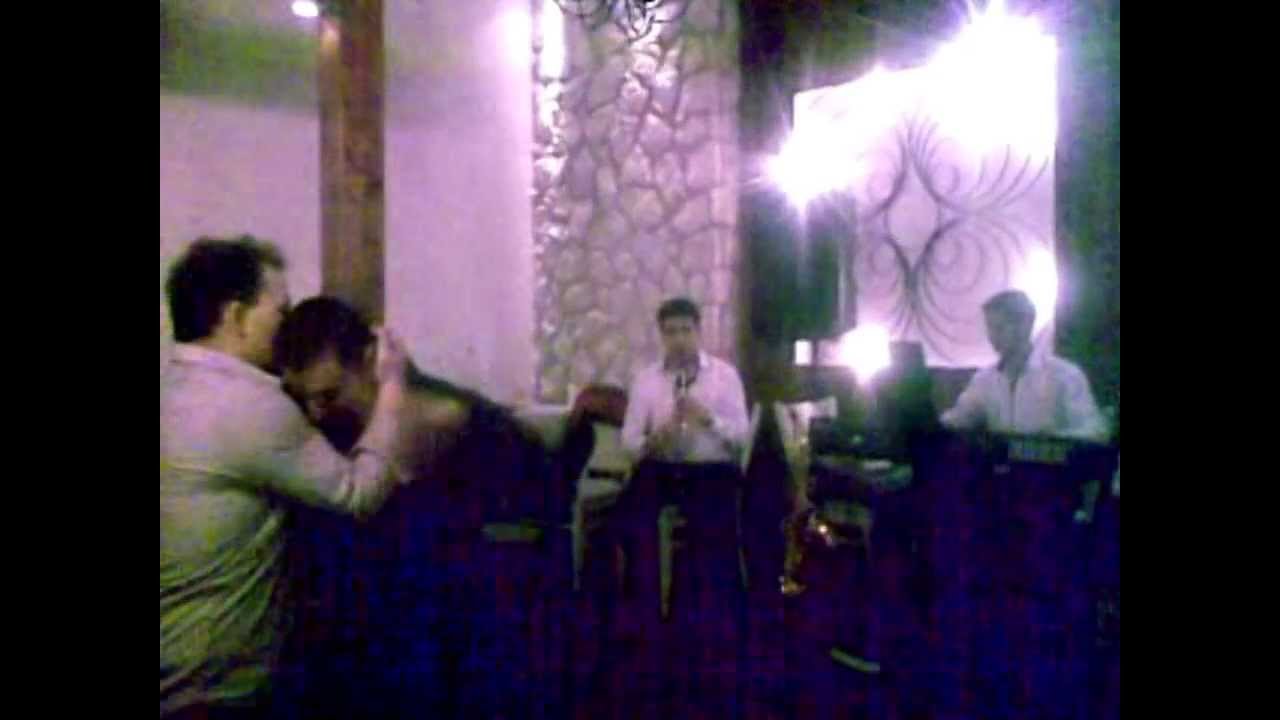 Petrika Parizi  Moj Selvie  LIVE ne Bar Restorant Athos Kalkidhiki 2013