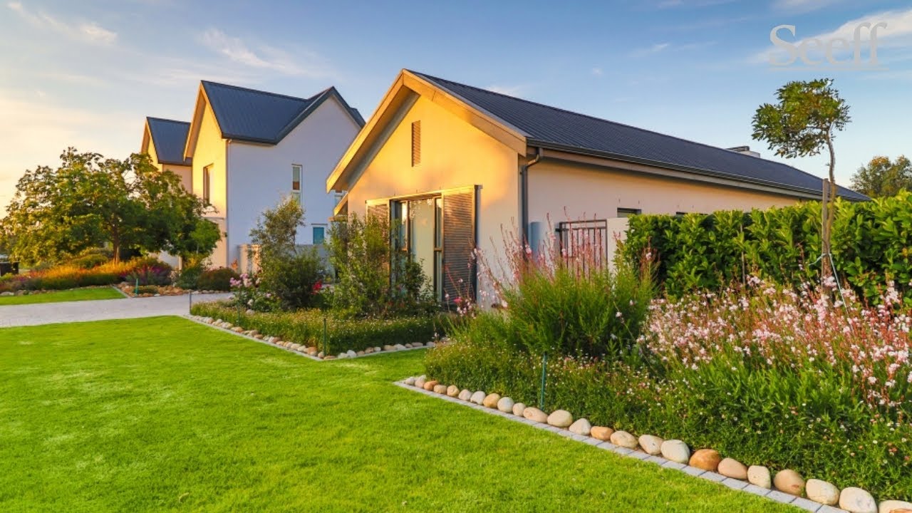 R 11 500 000 | 3 Bedroom House For Sale in Val de Vie Estate