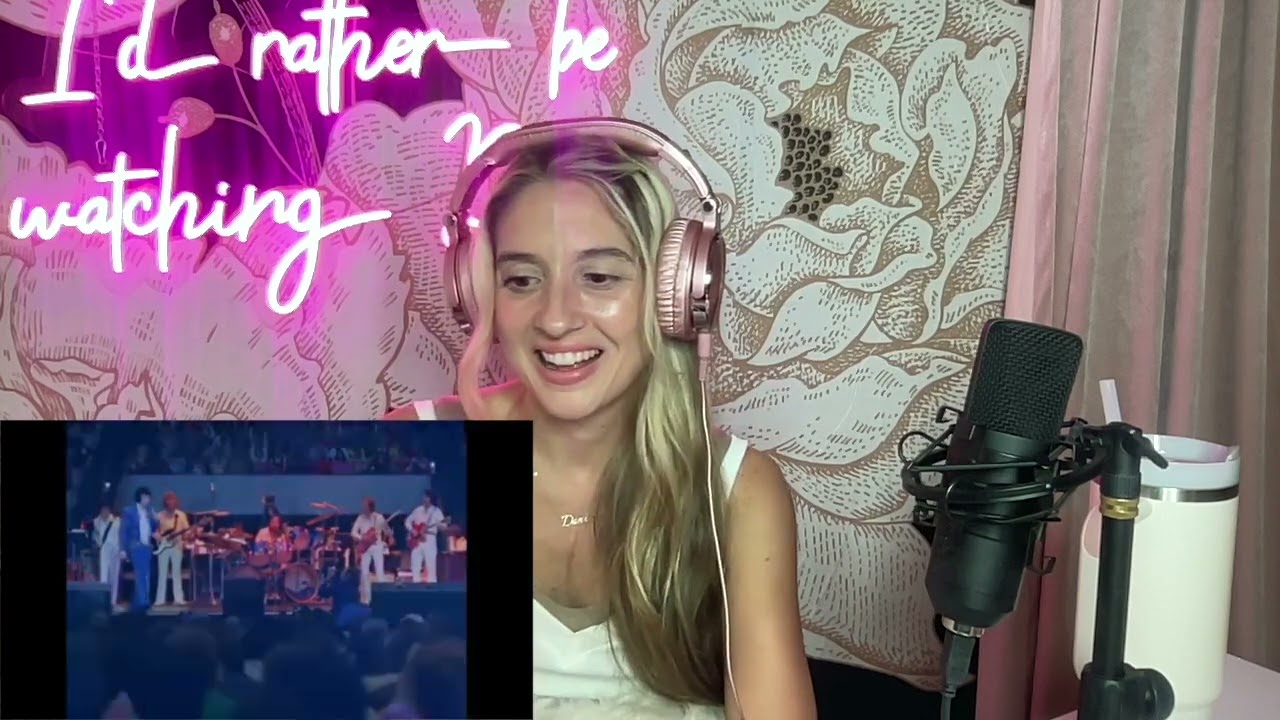 ELVIS PRESLEY - FUNNY HOW TIME SLIPS AWAY - REACTION VIDEO!