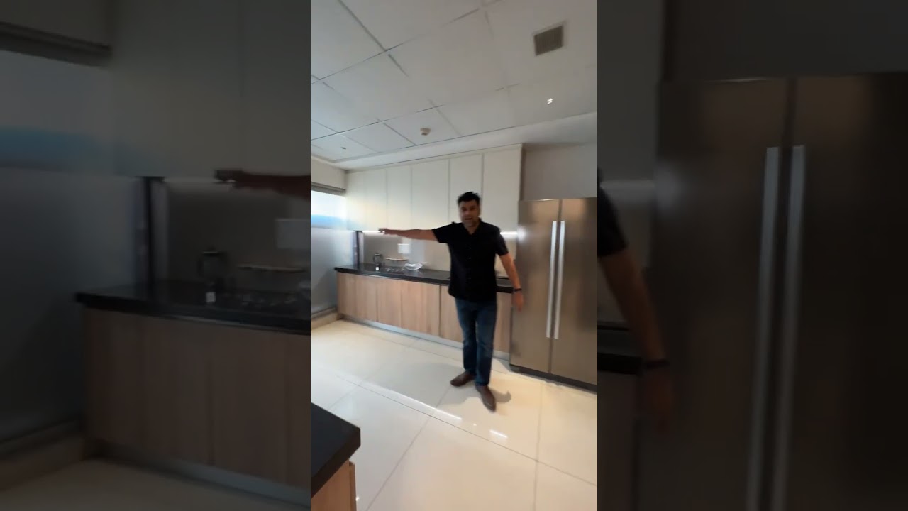 4 BHK show flat in Mumbai, Details👇🏼