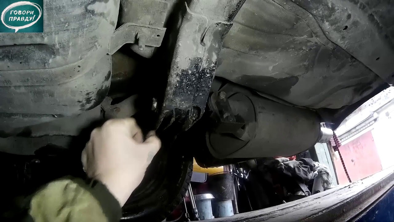 Лёха & про замену заднего амортизатора на Mitsubishi Carisma