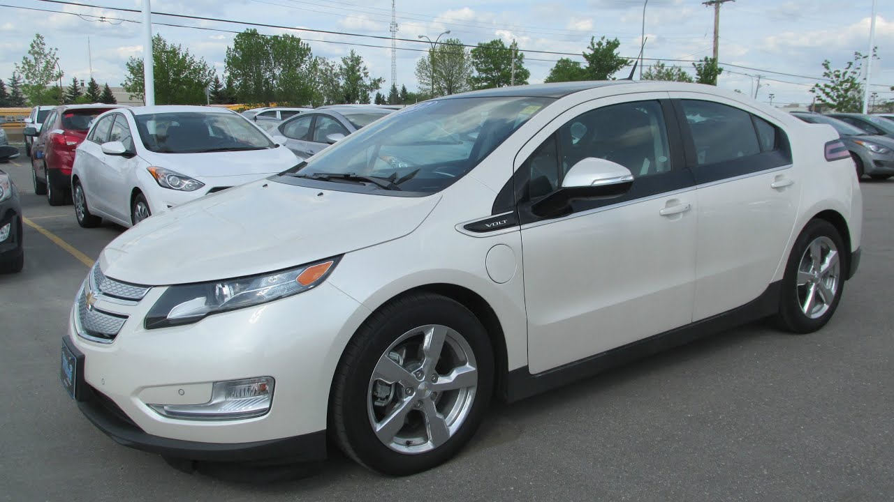 2012 Chevrolet Volt Premium Start up, Walkaround and Vehicle Tour