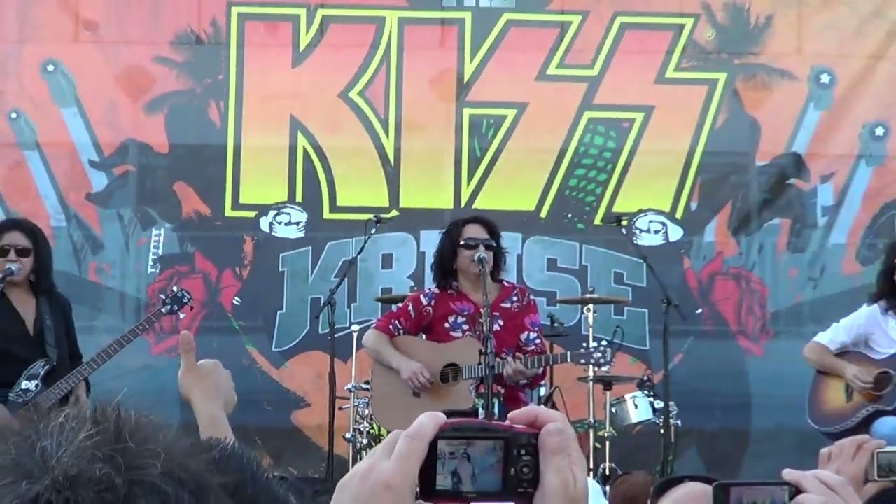 KISS - 2012-10-31 - KISS KRUISE II - Acoustic sailaway 1/2