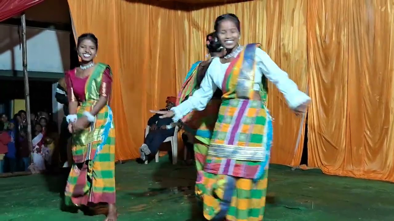 Sekeg sekeg sakom sade. Santhali stage dance video 