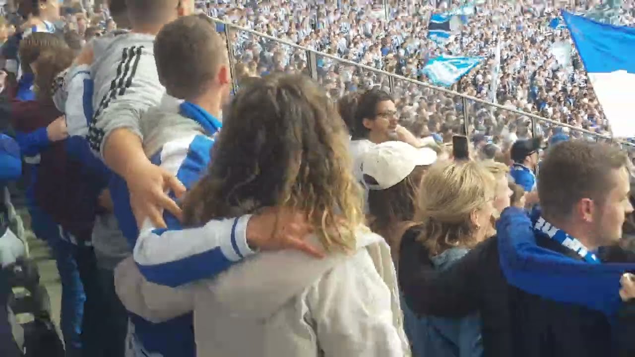 😎LETZTES HEIMSPIEL🏟: Nur nach Hause geh'n wir nicht 👍⚽️ 💙 #FANSZENE #HERTHABSC #nurnachhause #BSC