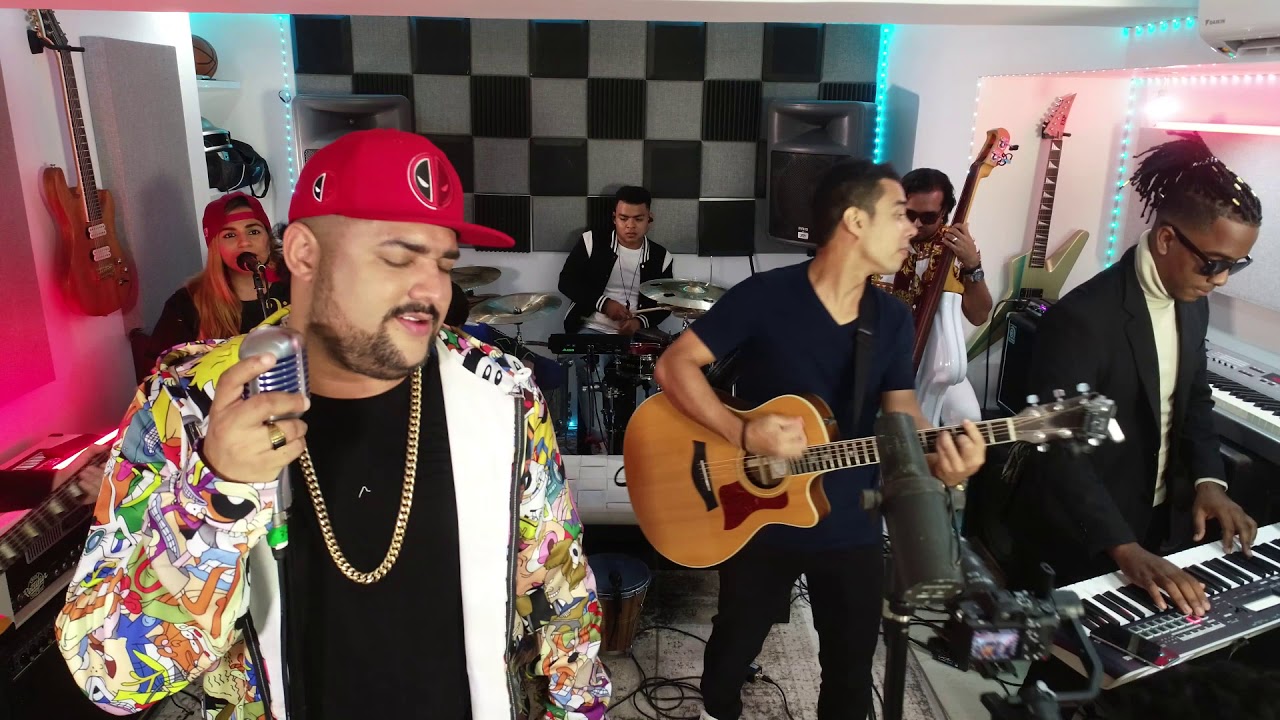 4 - Tocarte Toa (Version Live)