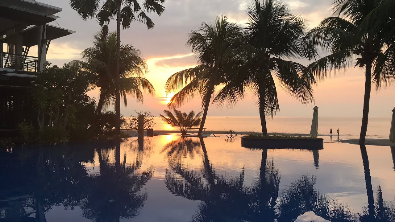 Бали, дельфины в Ловине, отель Padmasari Putri Bali в Ловине.