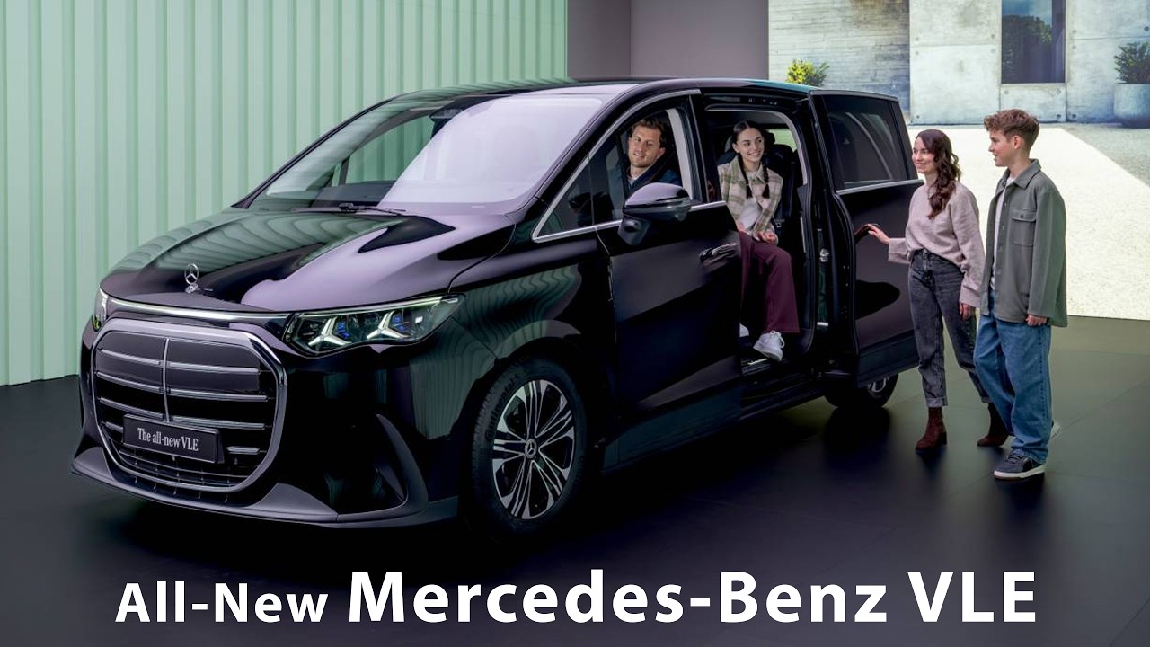 I Looked Inside the Most Luxurious Minivan in America. (It's Insane)
