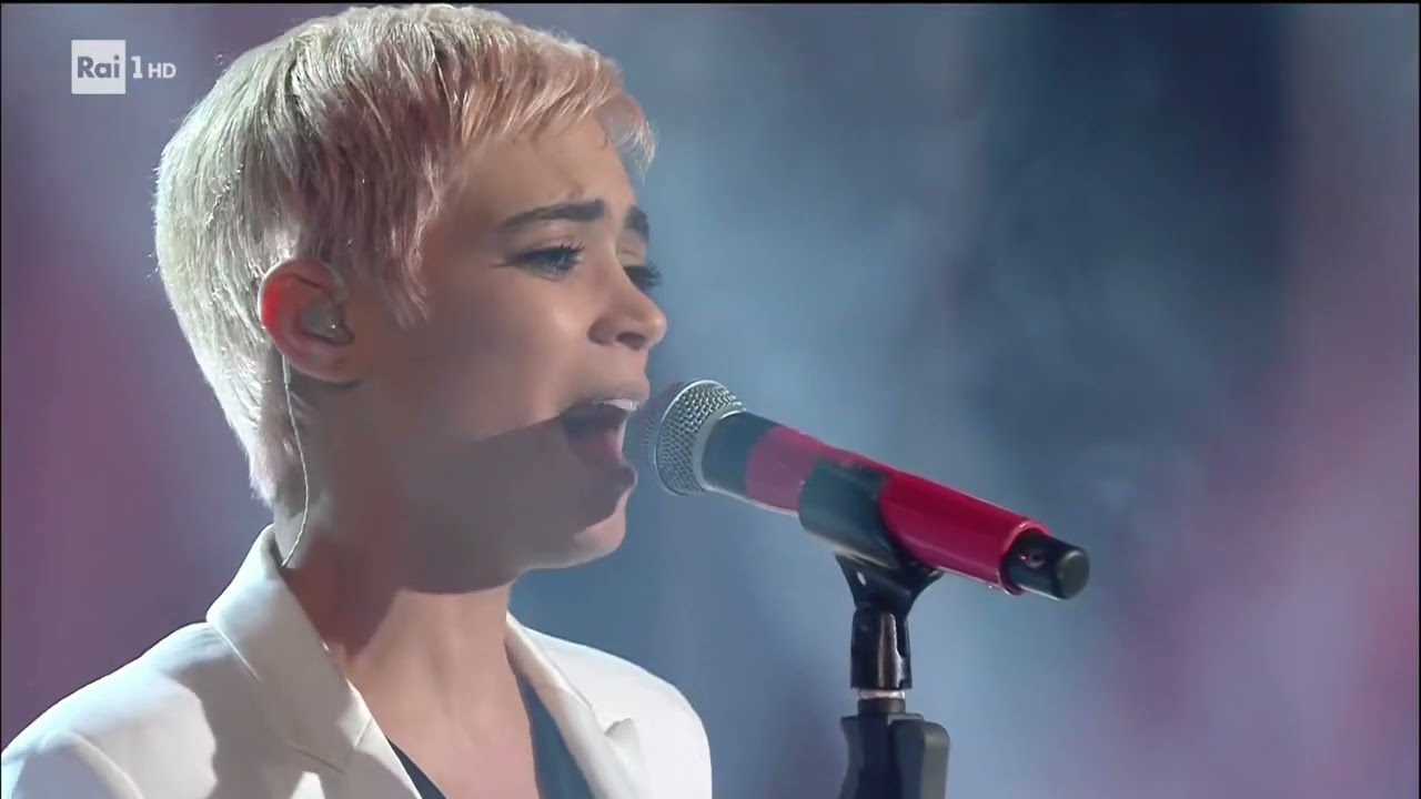 Elodie - Tutta colpa mia {SANREMO 2017} Live Audio - Photo Show con Video Clips
