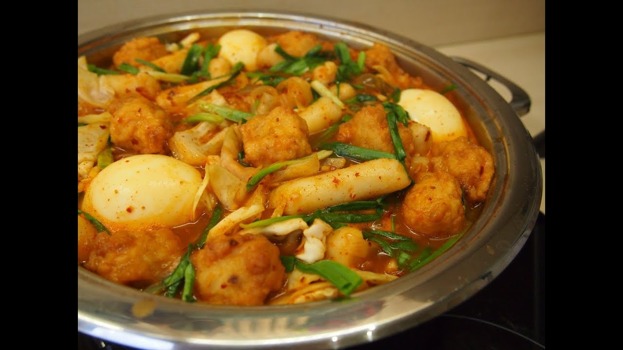 Традиционная корейская кухня: Ттокпокки (떡볶이) или рисовые клёцки в остром соусе