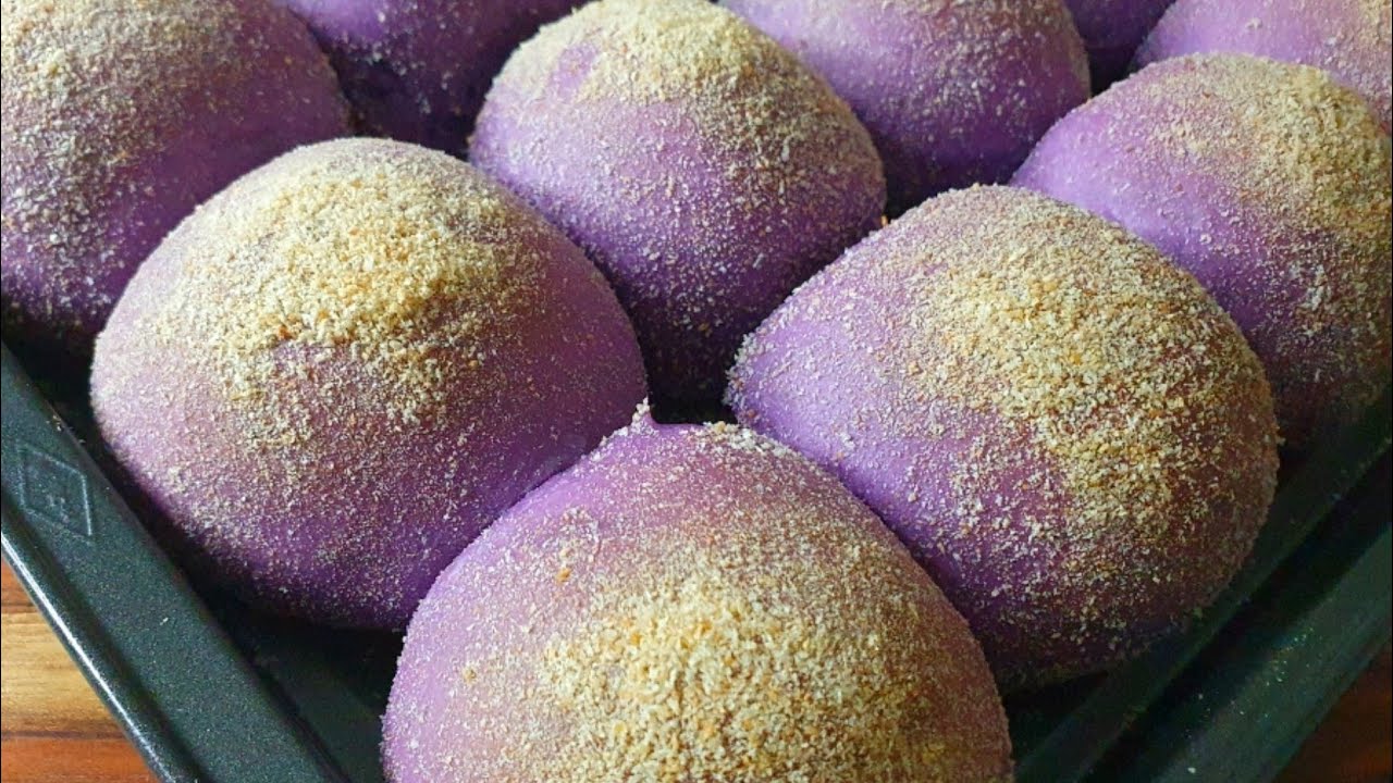 How To Make Soft And Fluffy Ube PANDESAL|| Plain Or With Cheese Filling||Filipino Bread Rolls
