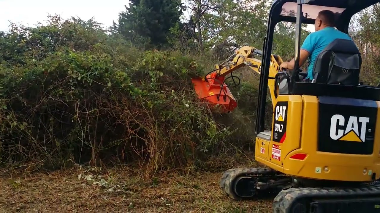 LIPA - TLBE-D 60 head shredder for mini excavator