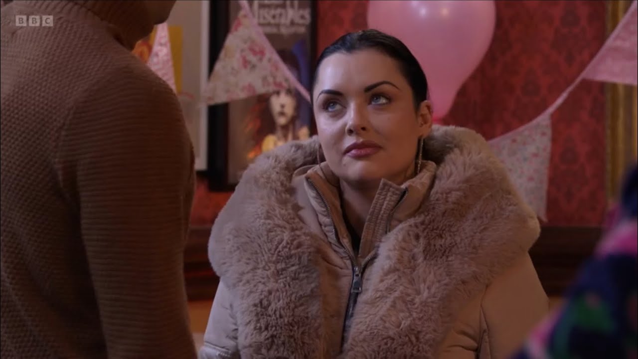 EastEnders 25/03/24: Whitney and Britney Arrive In The Vic