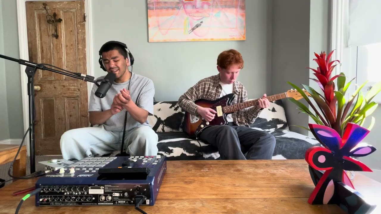 Jamie Isaac & King Krule 'Places' LIVE