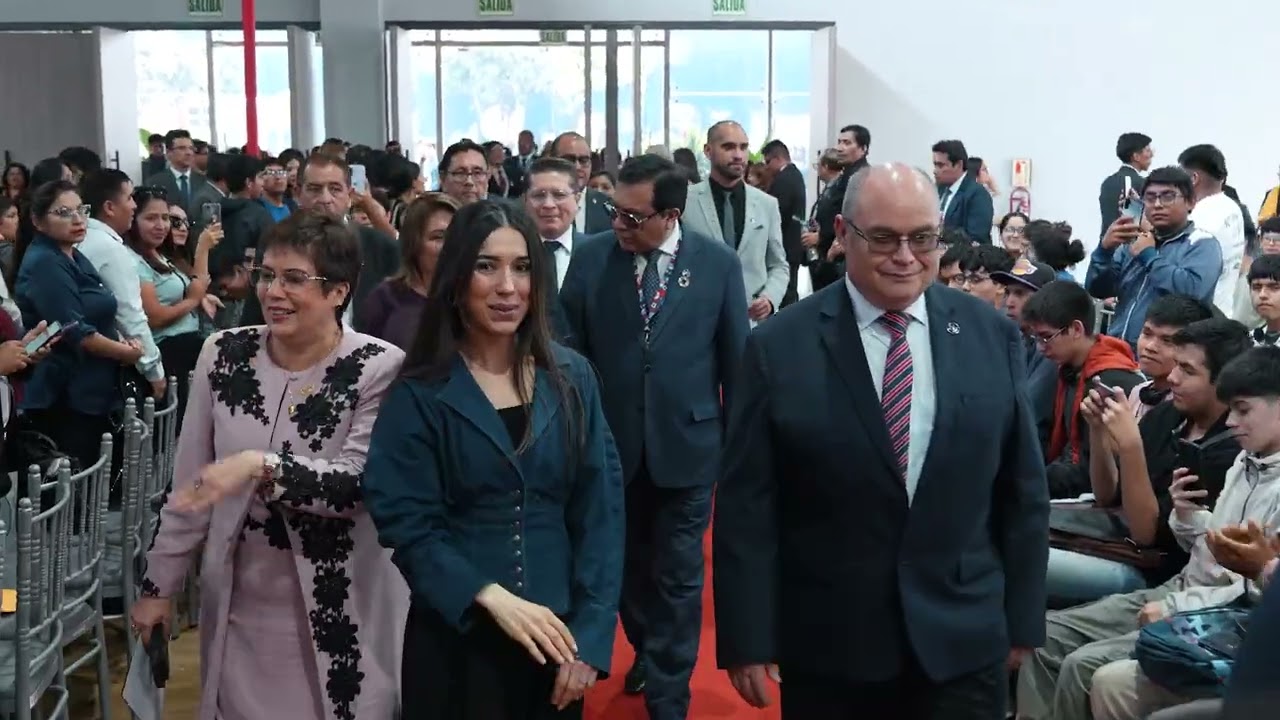 Nadia Murad en la UCV | Un testimonio que inspira al mundo. 🕊️💙