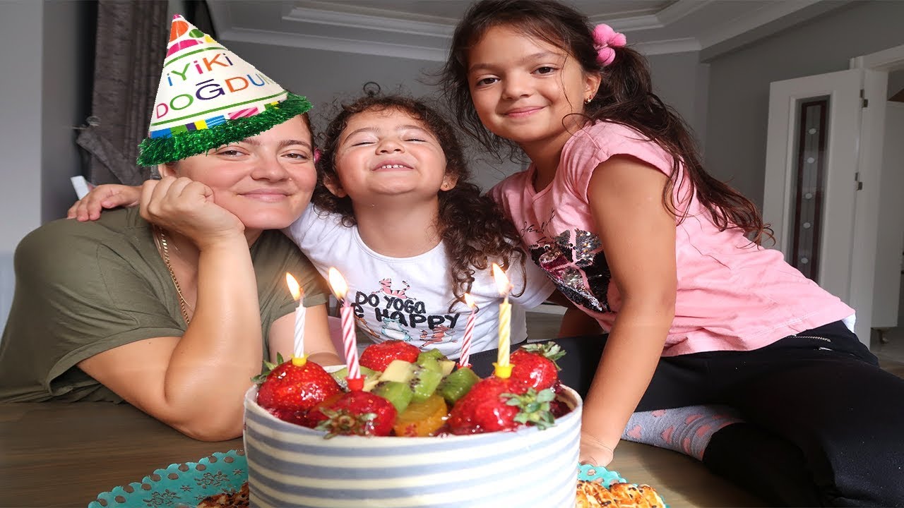 Anneme Sürpriz DOĞUMGÜNÜ Partisi ! Mother's Surprise Birthday - Fun Kids Video