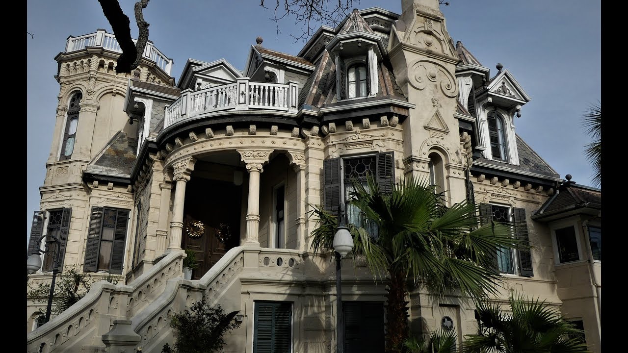 Walk with me at Galveston's famous mansions