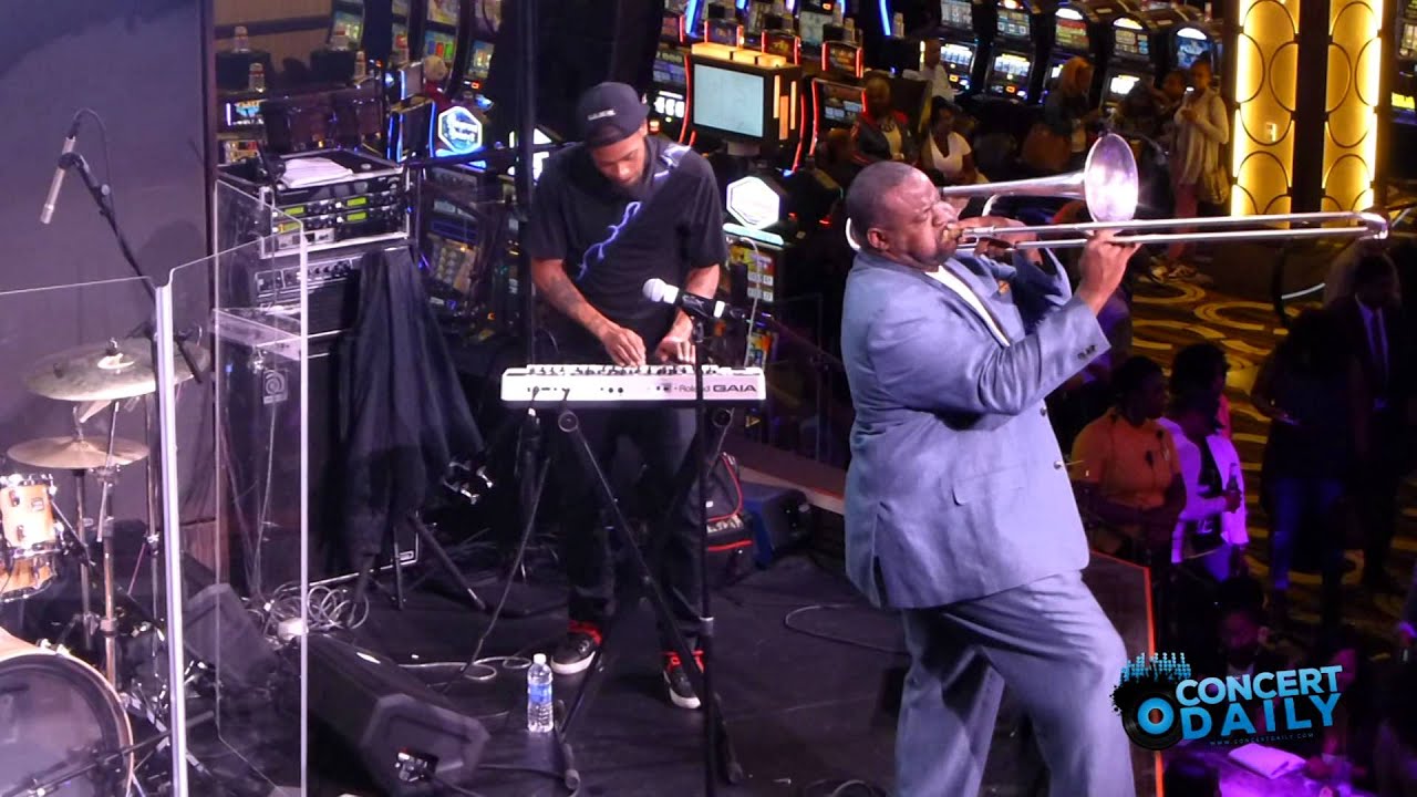 Jeff Bradshaw performs I Get Lonely live at Jazzy Summer Nights