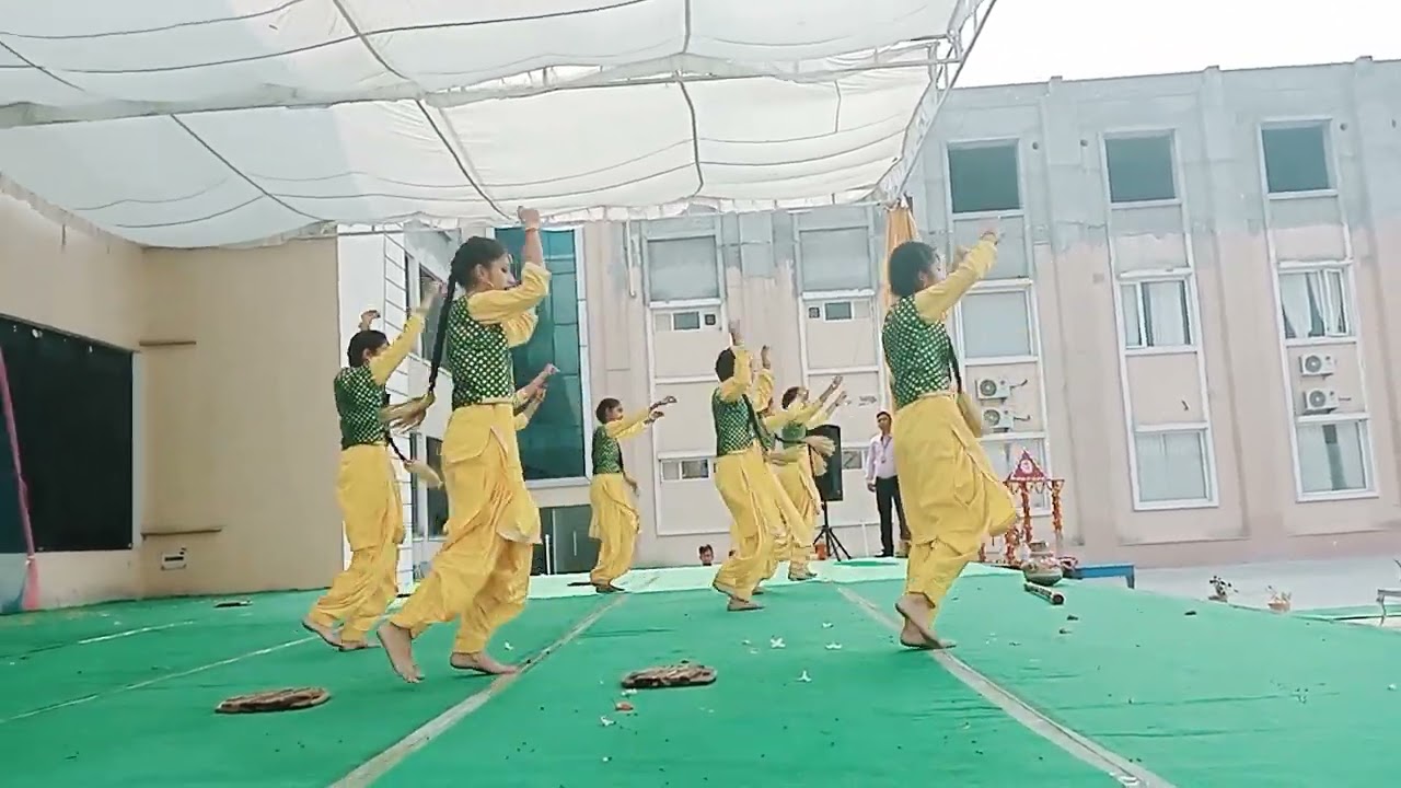 JD INTERNATIONAL SCHOOL PERFORMANCE BY 8TH CLASS  Them #bhagra