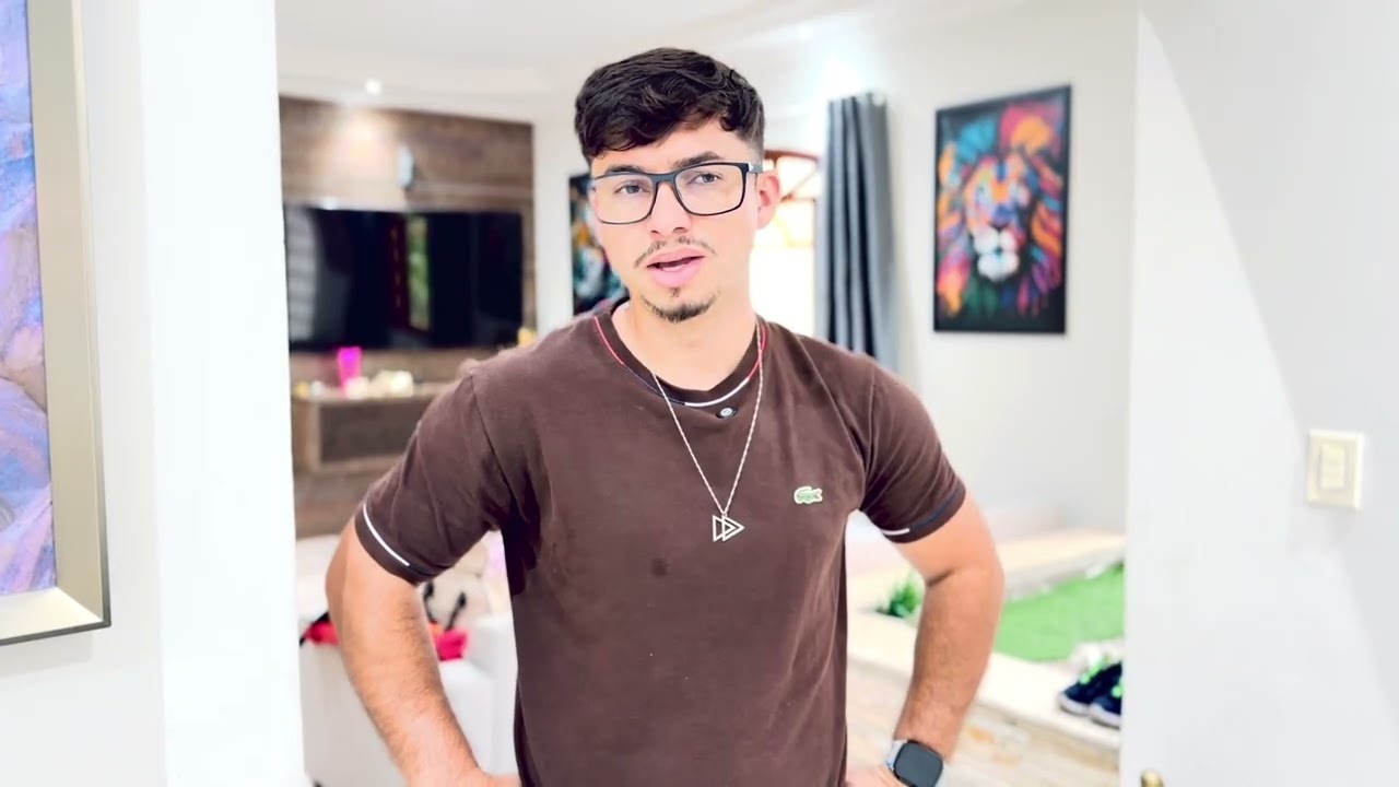 Filho do patrão escondeu o salário da empregada como forma de castigo e o pai tomou atitude