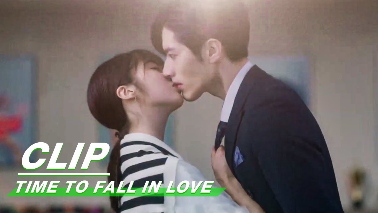 Clip: Yanxi claims ownership of Gu Xicheng | Time to Fall in Love EP11 | 终于轮到我恋爱了 | iQIYI