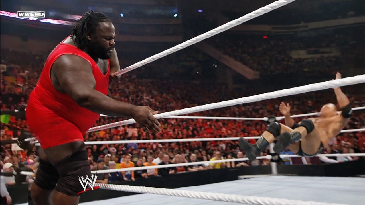 10 Fakest WWE Sells Ever