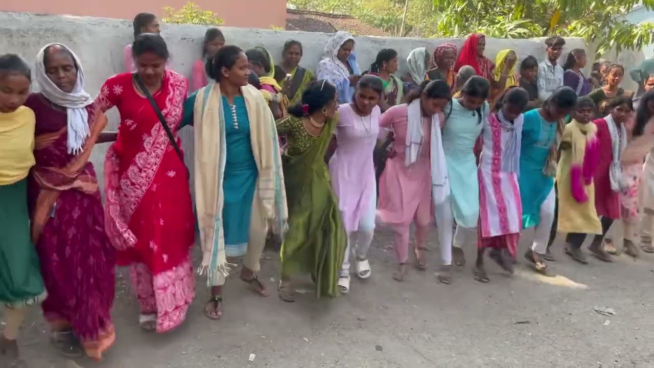 Lal Lal chuniri nigan hendon chon kishan video