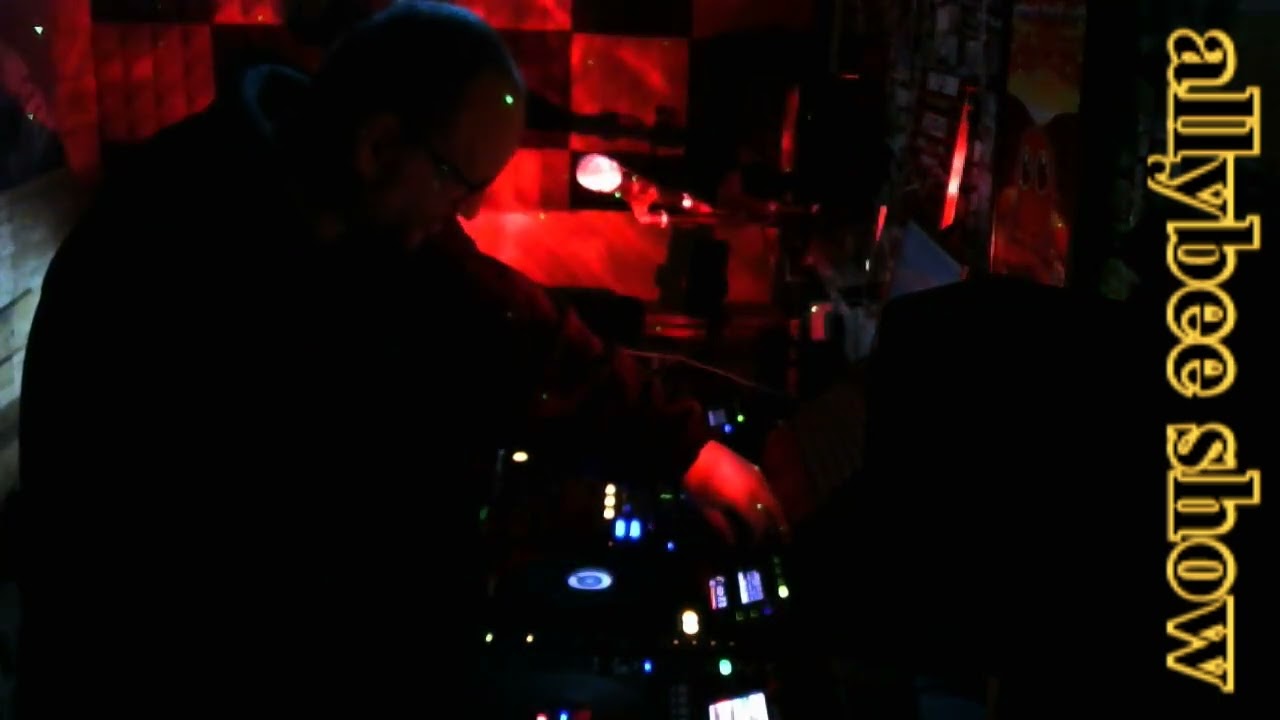 Wednesday tech house 