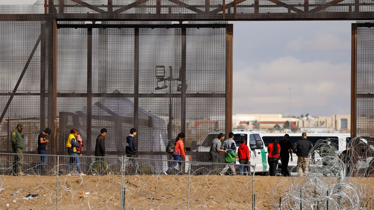 Patrulla Fronteriza procesa en El Paso a numerosos migrantes provenientes de Tucson