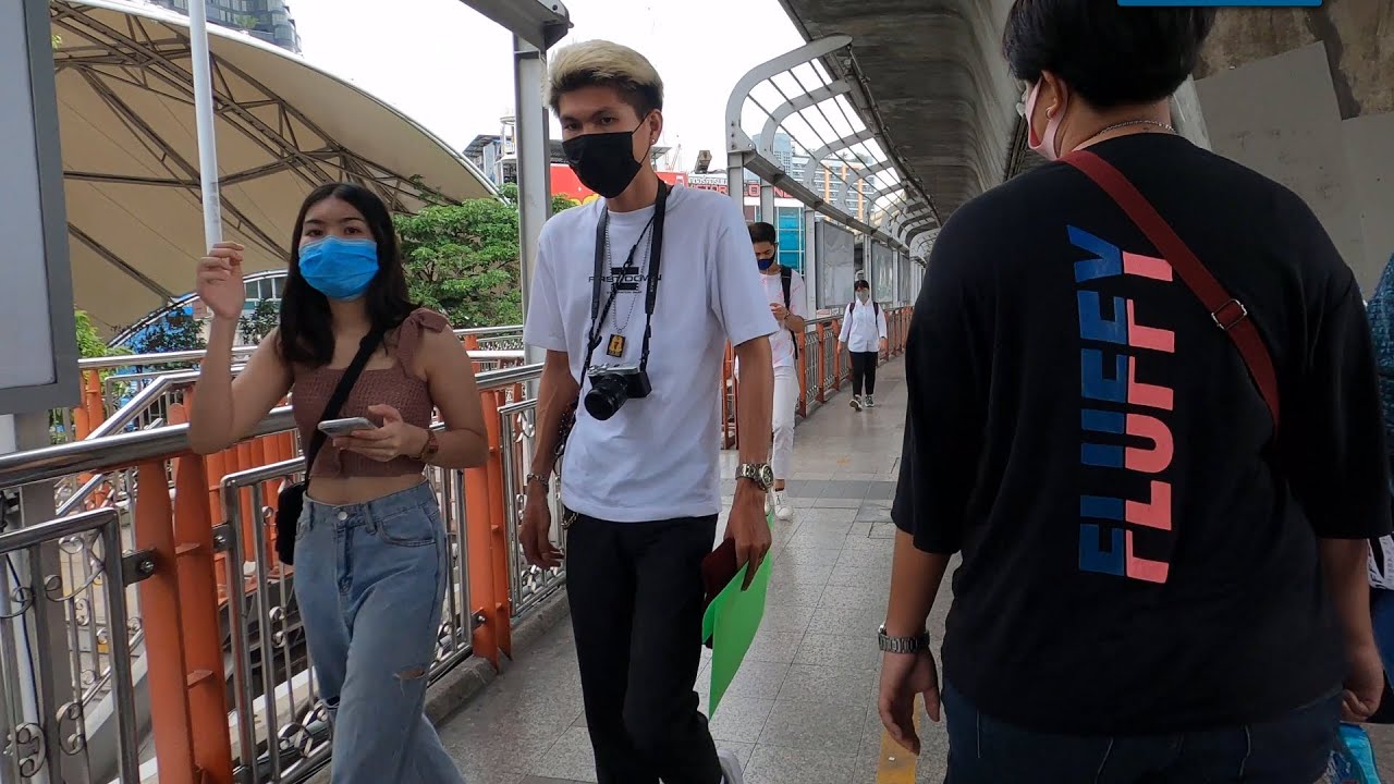 【4K】 Walking around Victory Monument and Soi Rangnam. An intriguing area of Bangkok to explore.