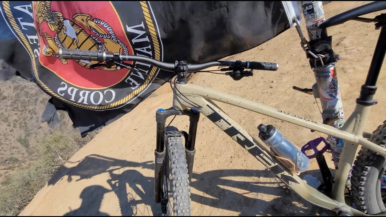 The Luge (Trabuco Canyon,  CA) -- Trek Roscoe 9