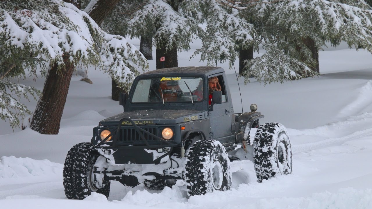Suzuki Samurai in deep powder snow (v8 swap)