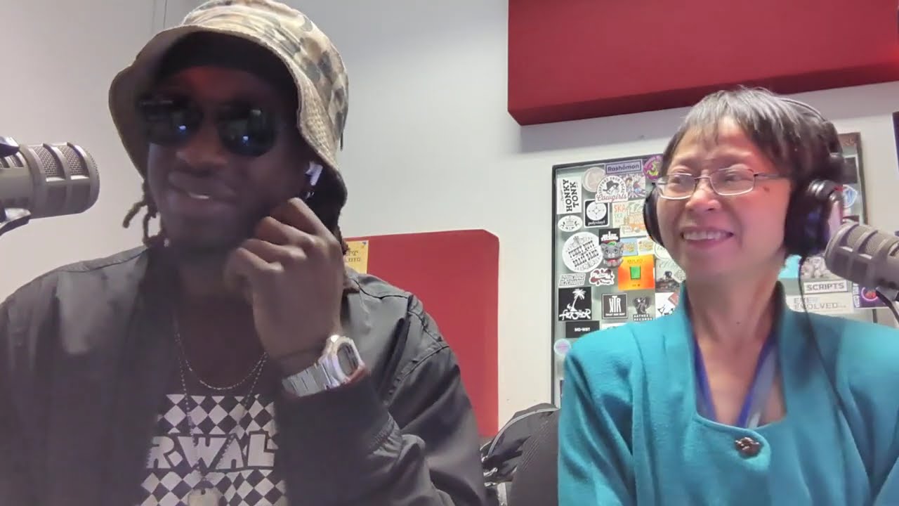 WLUW Interview - Larry LA-T-LY Gardner, rap artist and emcee