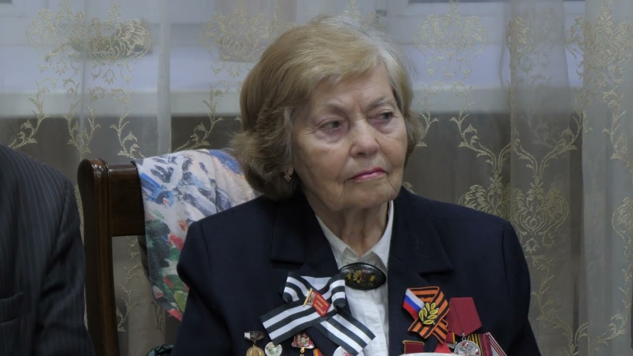 Глава Смоленска подводит итоги уходящего года на встрече с представителями ветеранских организаций