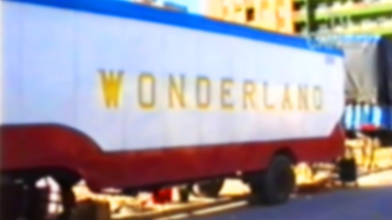 Reportatge de l'arribada del circ "Wonderland" a Carlet - TeleCarlet, 1990