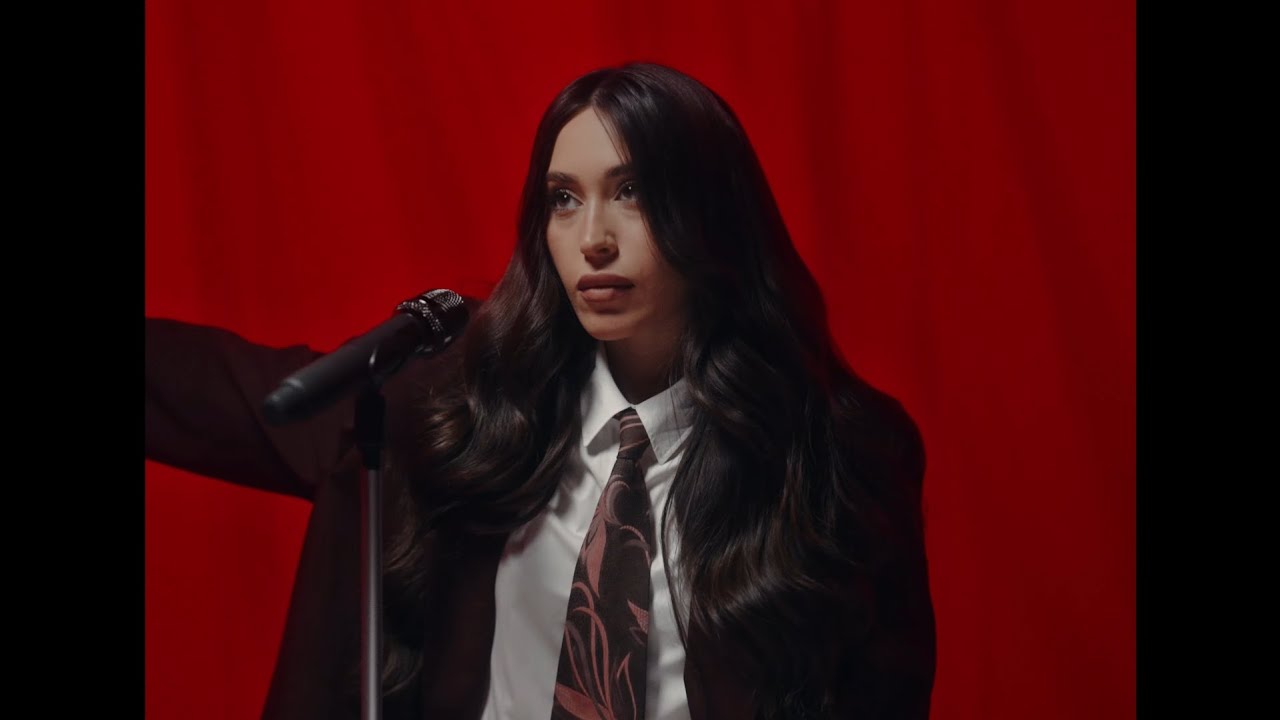 Afra = Acelesi yok hi&ccedil;bir baharın (4K HD)