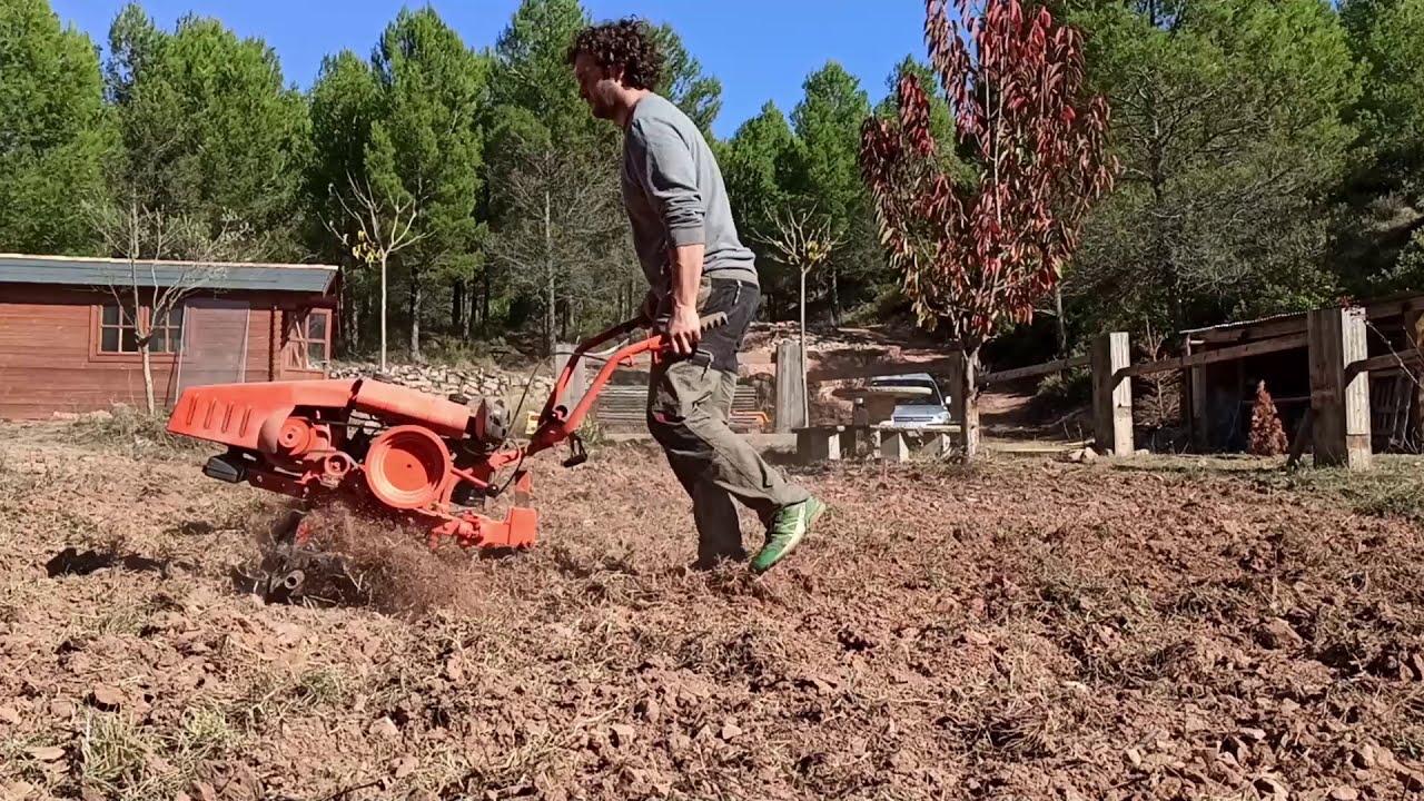 ARAR CON MOTOCULTOR / MOTOAZADA EN TERRENO MUY DURO