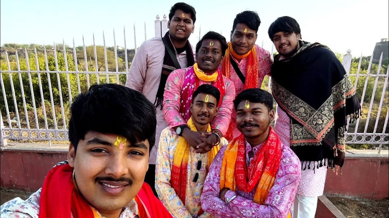Vrindavan Vlog Fun ❤️🦚 #vrindavan #explore #barasana #vlog #travel #trending 