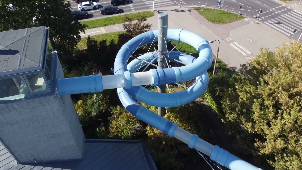 OSiR Targ&oacute;wek.  Nowa multimedialna zjeżdżalnia na pływalni Polonez