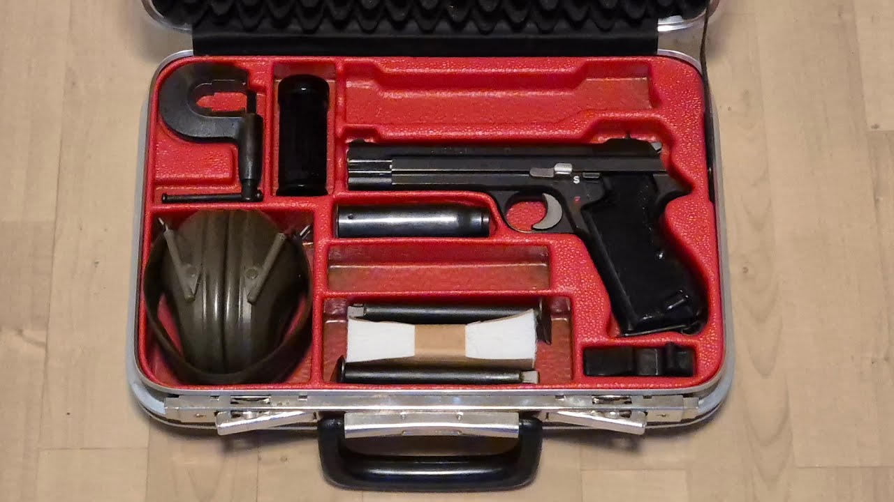 Handhabung der Pistole 49 (SIG P210)