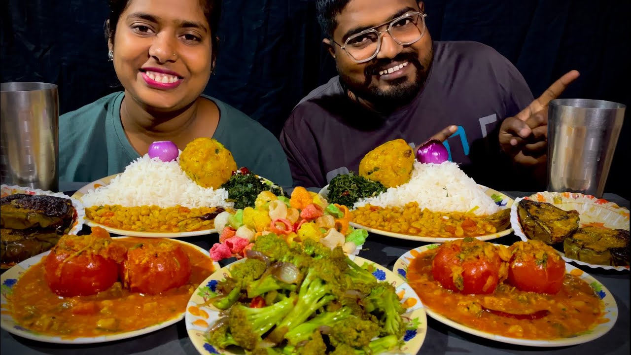 Tamatar bharva, fried broccoli, tadka dal, baigan bhaja aur alu chokha, rice🔥🔥🤤🤤👌👌