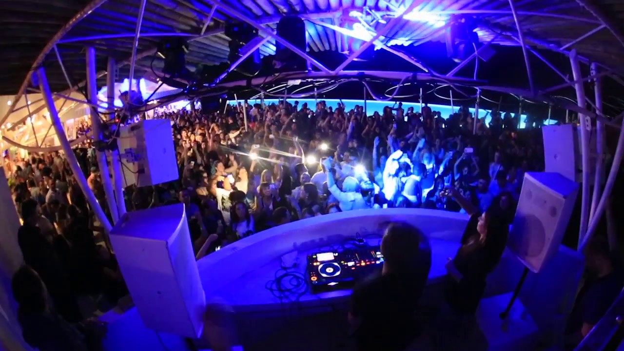 Party at Café del Mar