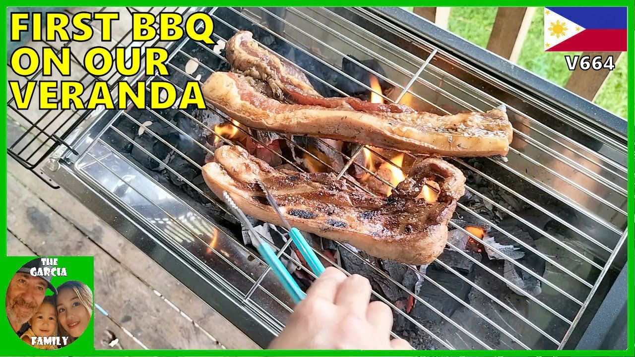 FOREIGNER BUILDING A CHEAP HOUSE IN THE PHILIPPINES - FIRST BBQ ON OUR VERANDA - THE GARCIA FAMILY