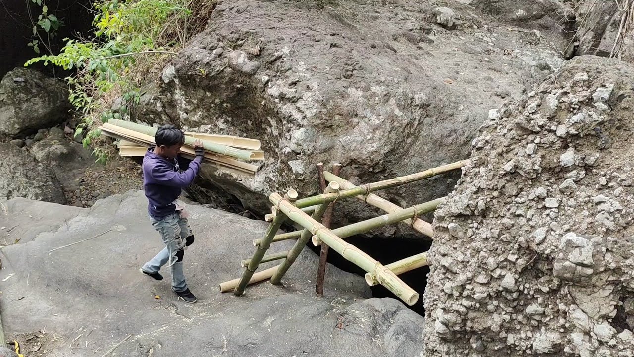 SAYA BUAT PONDOK  SEDERHANA DISELA BONGKAHAN BATU TEPI SUNGAI, SUNGGUH SANGAT NYAMAN