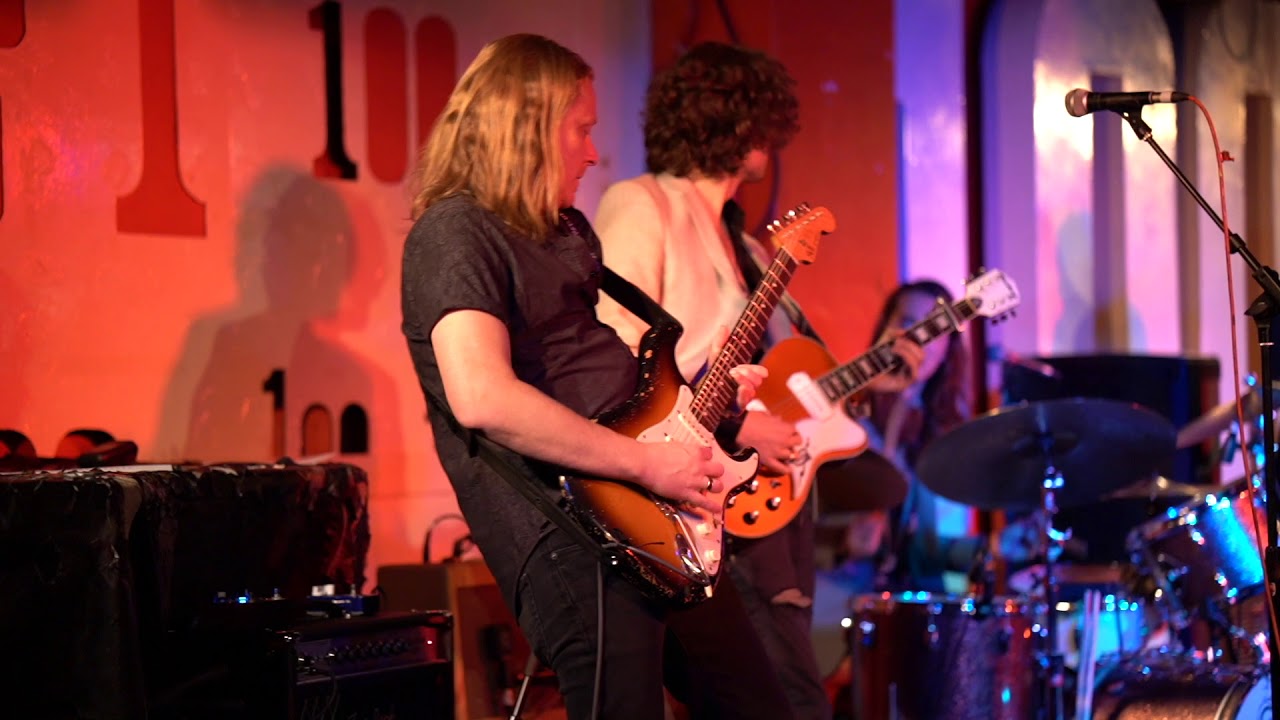 The Cinelli Brothers Feat. Matt Schofield - One More Minute Over Me
