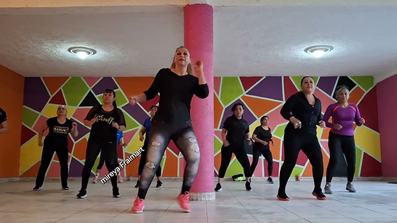 LA CUEVA , (miireya fraimart)CAZZU, FRONTERA,KAROL G baile fitness