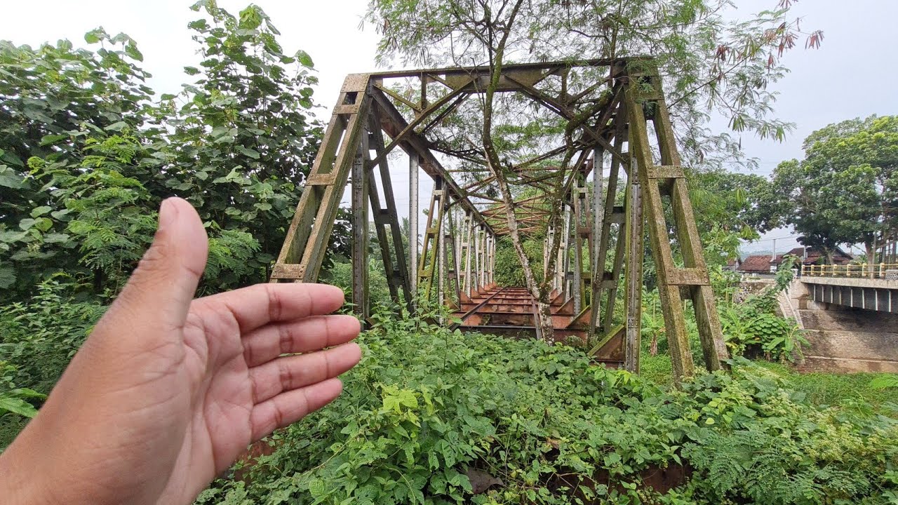 NON AKTIF TAHUN 1997, JEMBATAN KERETA MENUJU PANGANDARAN INI MASIH KOKOH BERDIRI !