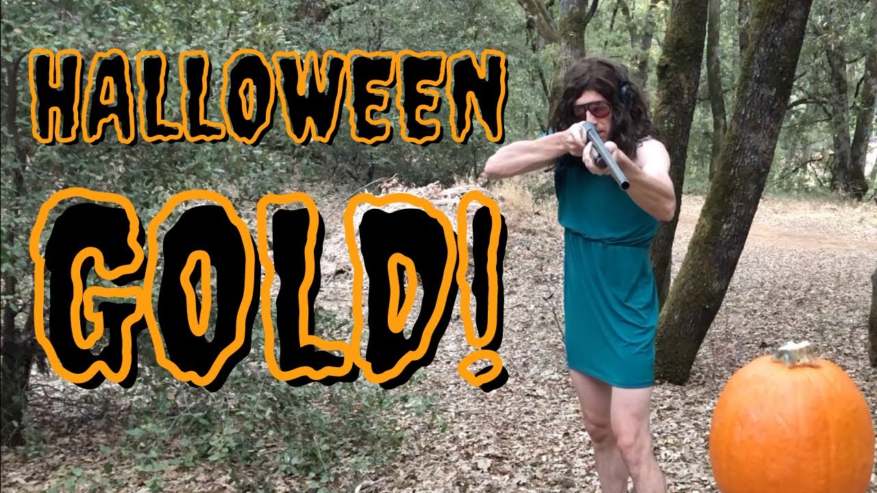 Halloween Gold: Gold panning at the river and getting in the Halloween spirit!
