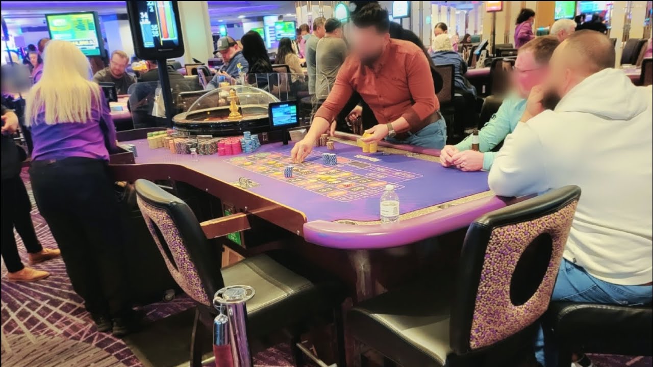 Live Roulette at Harrah's | I came here and won ALL MY MONEY BACK