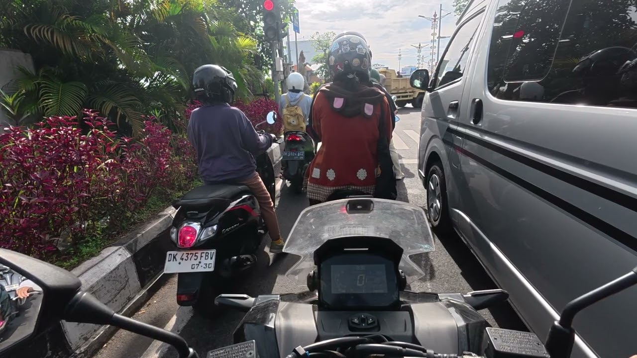 apapun shift nya,, tertawa adalah solusinya 😅😅  #automobile #gopro #motovlog 